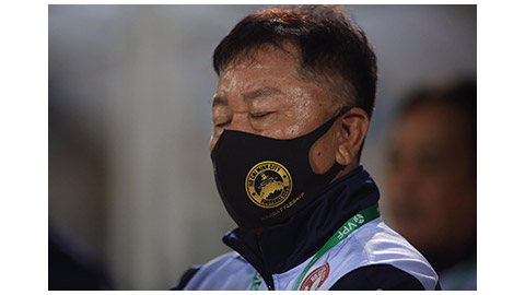 CLB TP.HCM gục ngã trước Hà Nội FC, HLV Chung Hae Soung chán chẳng buồn nói